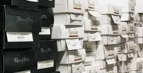 Wig packaging, we keep it simple.