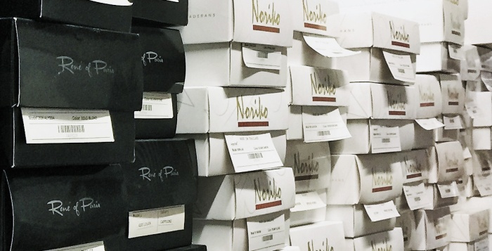 Wig packaging, we keep it simple.