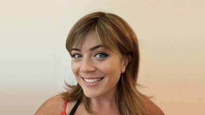 Kenzie wig by Noriko in Chocolate Swirl with a layered side fringe
